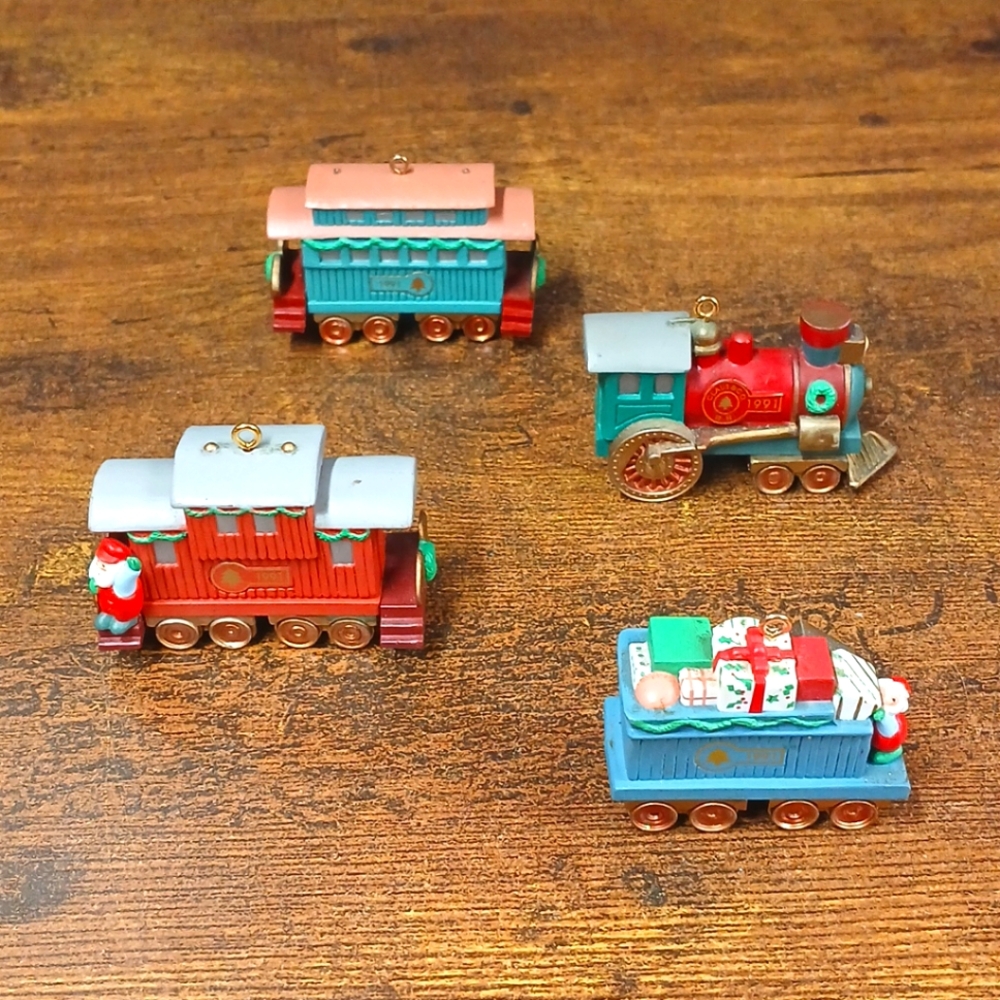 Vintage HALLMARK Keepsake 1991 LOCOMOTIVE TRAIN Ornaments, Complete Set Of 4